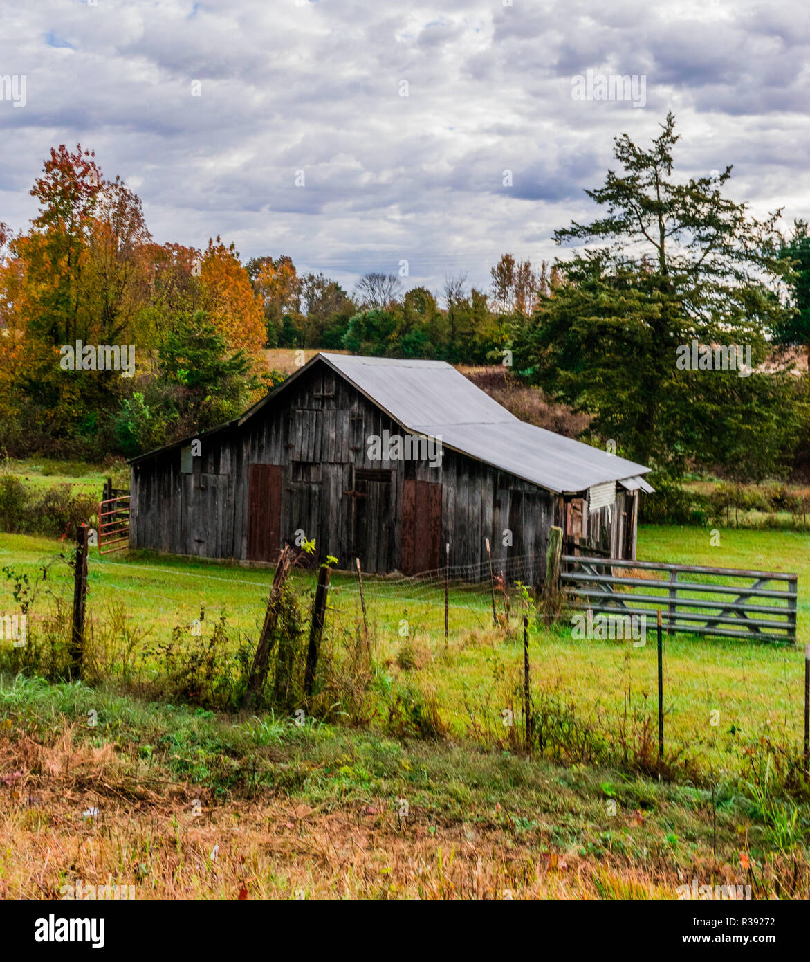 Rustic Barn in Ozark Mountains, Arkansas Stock Photo Alamy