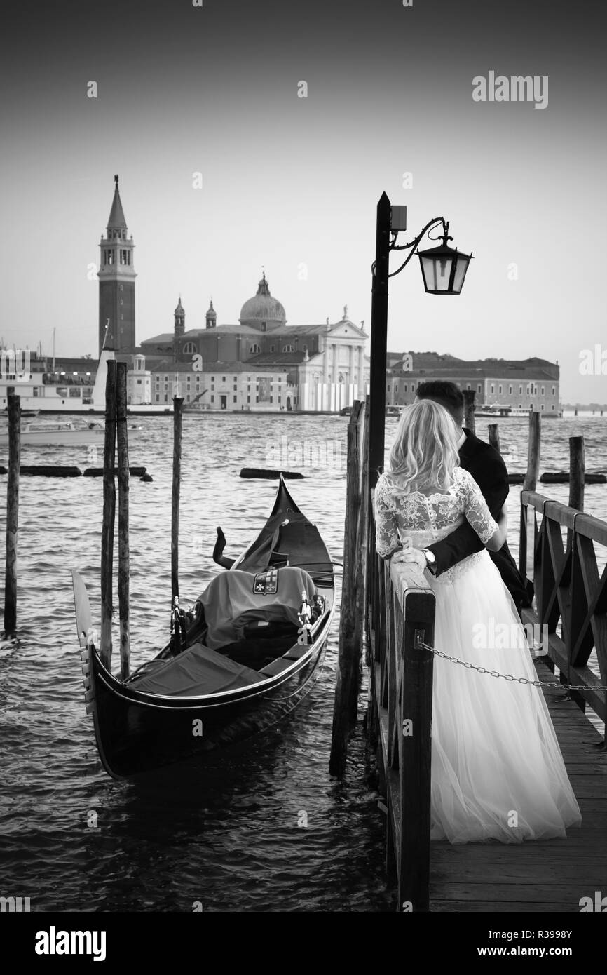 Woman rowing boat silhouette Black and White Stock Photos & Images - Alamy