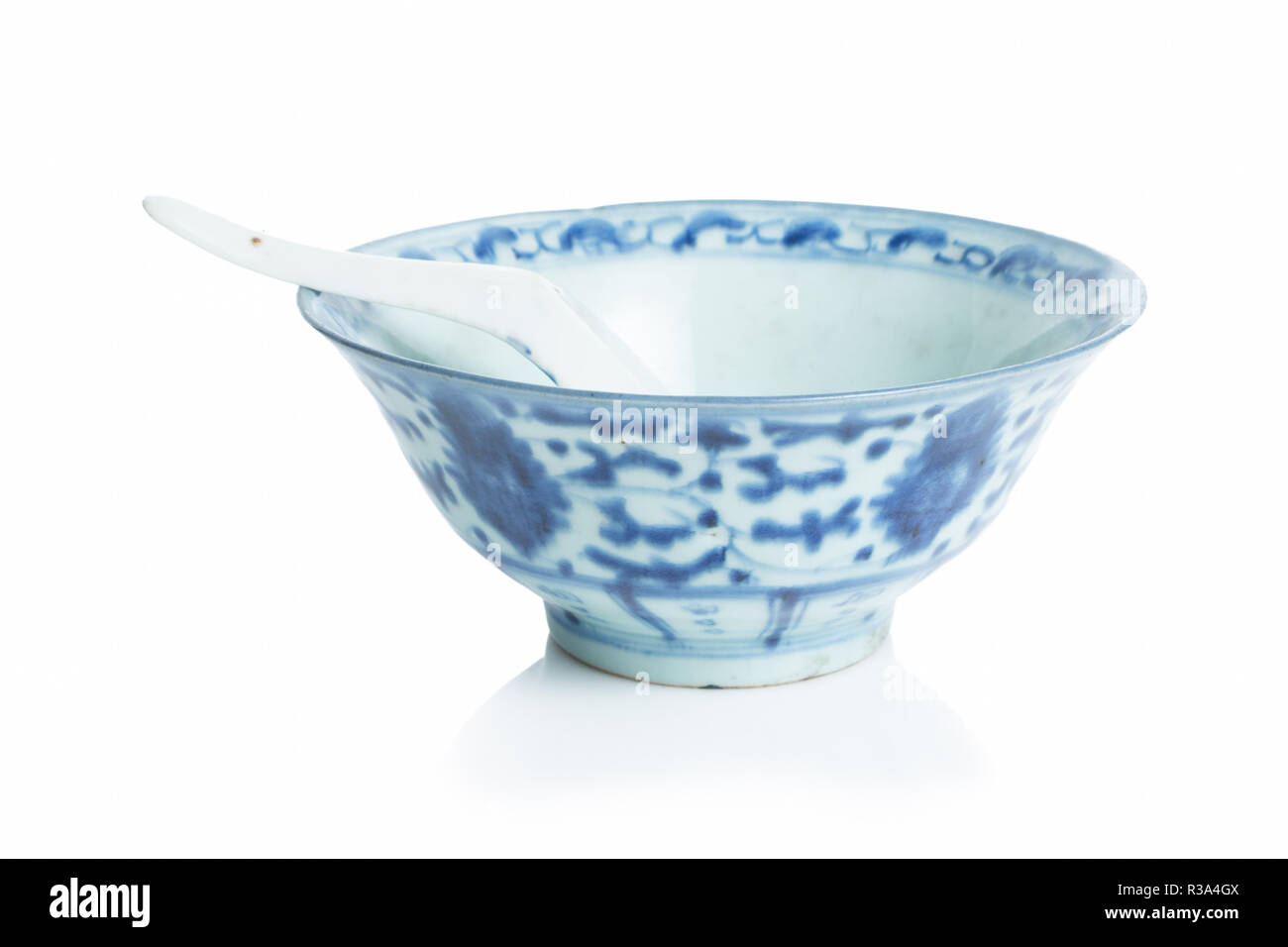 Ancient chinese vase isolated Cut Out Stock Images & Pictures - Alamy