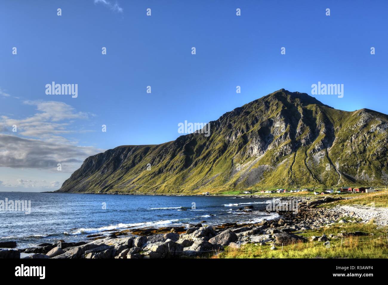 norwegen-lofoten-flakstad-vareid-e10-e-10-fjord-stra-e
