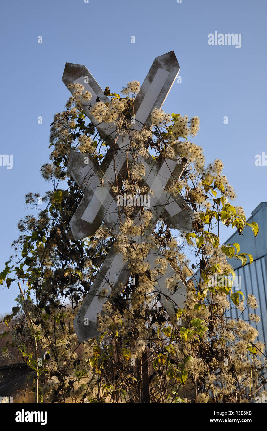 st. andrew's crossing railroad crossing Stock Photo Alamy