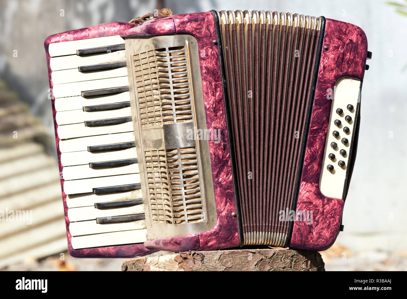 Vintage accordion hires stock photography and images Alamy