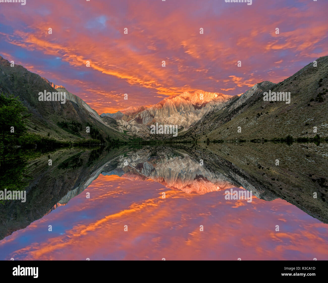 Convict Lake at sunrise, California Stock Photo - Alamy