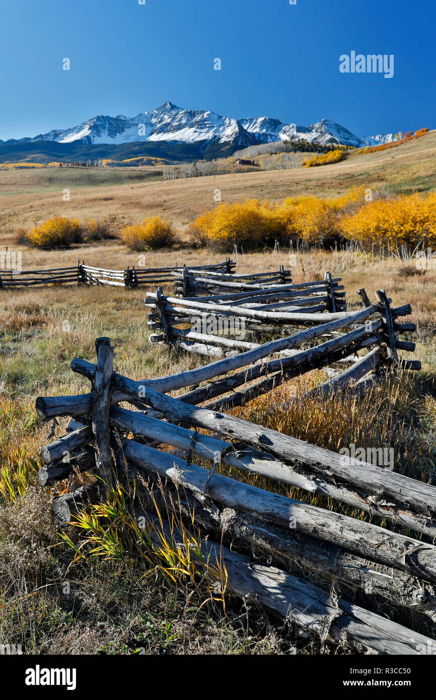 Wooden fence, Wilson Mesa near Telluride during Autumn, San Juan Mountains, Colorado. Stock Photo