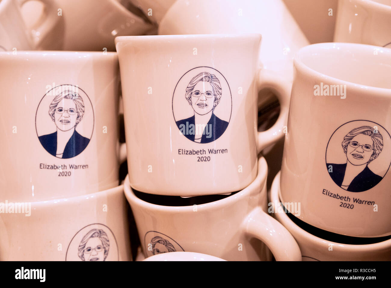 A selection of ELIZABETH WARREN 2020 coffee mugs for sale at Fishs Eddy, a flatware, dishes, glasses & tchotchke shop on Broadway in Lower Manhattan. Stock Photo