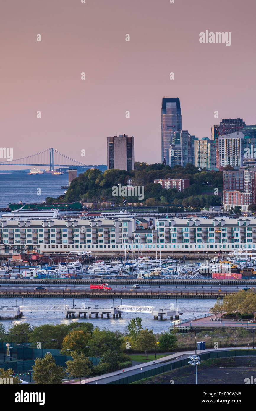 Atlantic city new jersey skyline hi-res stock photography and images ...