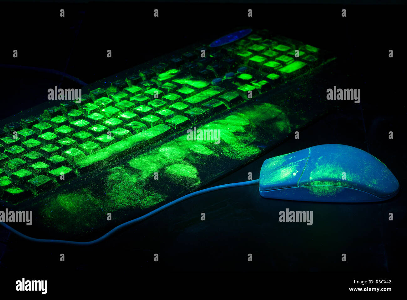Forensic science, splattering of fingerprints on computer keyboard and