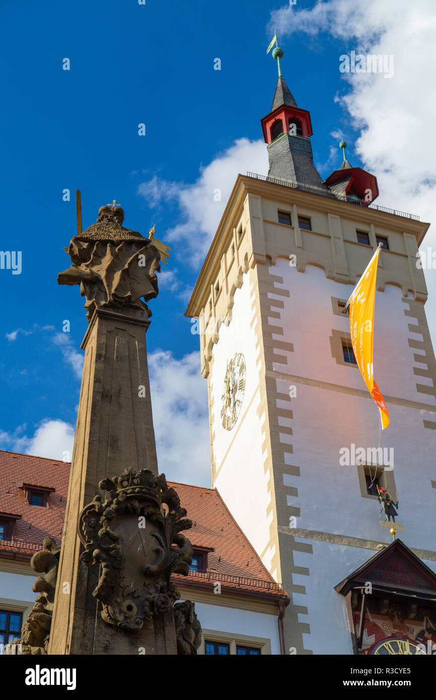 Four Tubes Fountain And Rathaus Town Hall Wurzburg Bavaria Germany Stock Photo Alamy