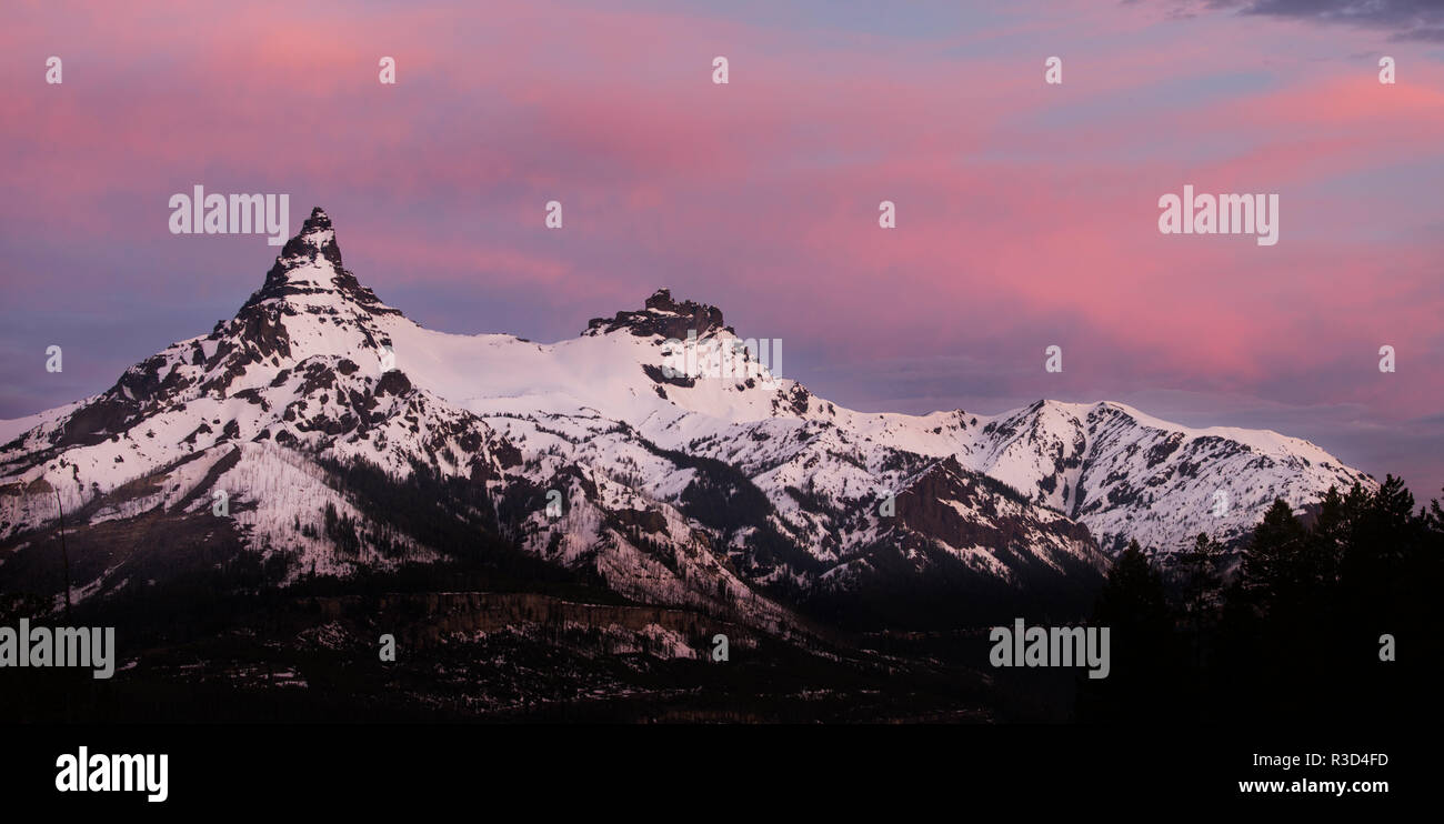 Absaroka mountain range hi-res stock photography and images - Alamy