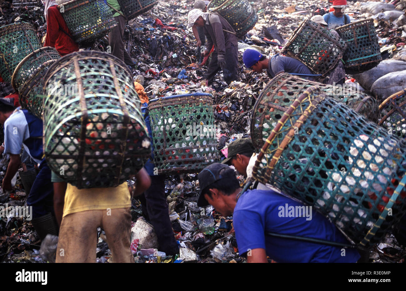 Indonesia waste collector hi-res stock photography and images - Alamy
