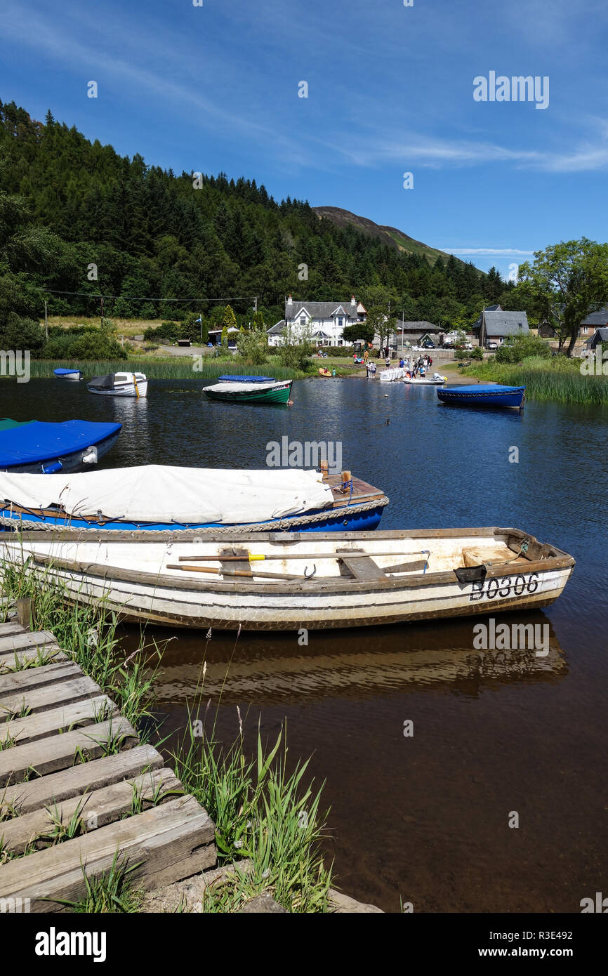 Boats at Balmaha on Loch Lomond Stock Photo