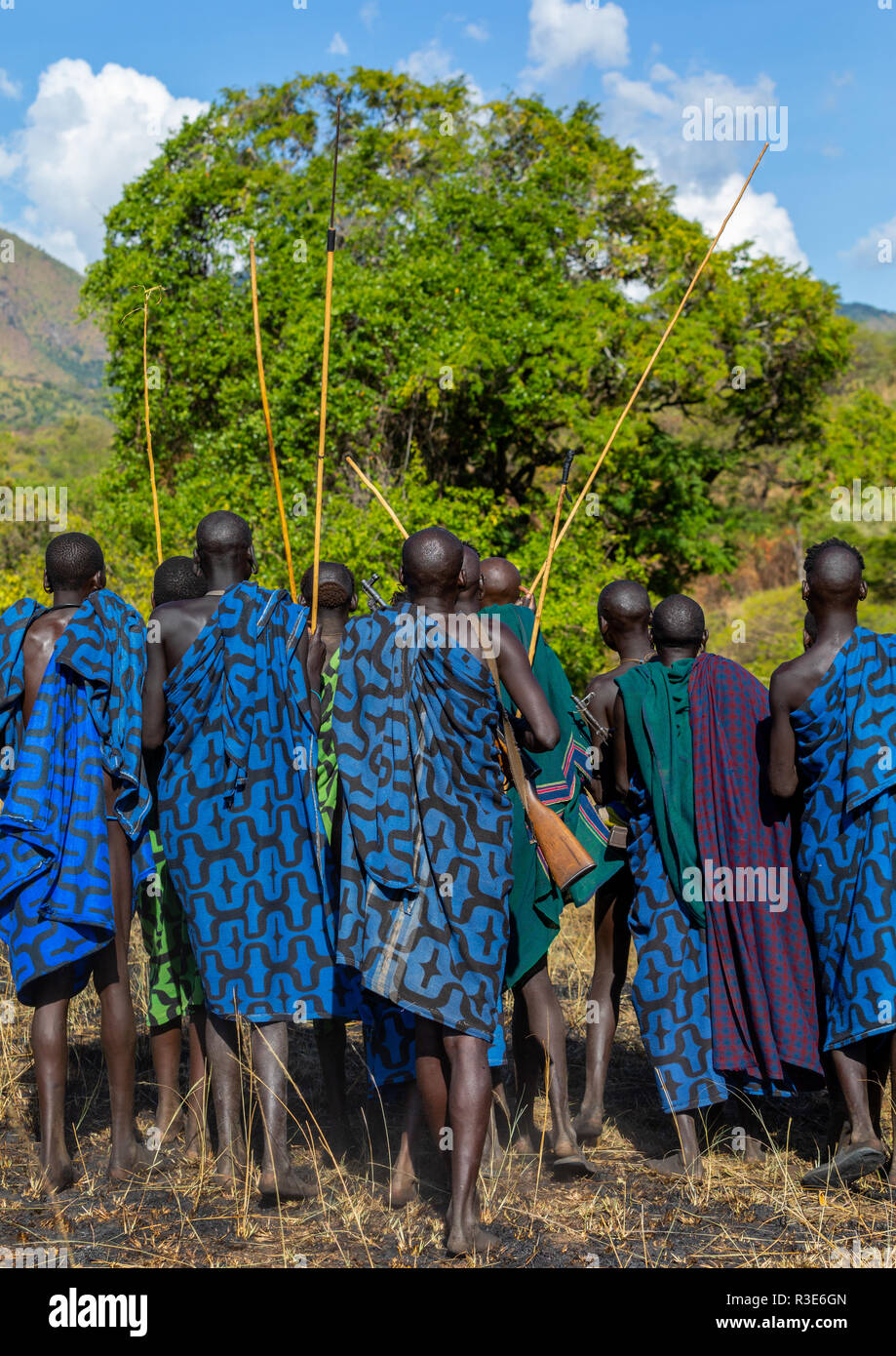 Mursi Stick Fight Donga in South Omo, Ethiopia Editorial Photography -  Image of south, ceremony: 30684777