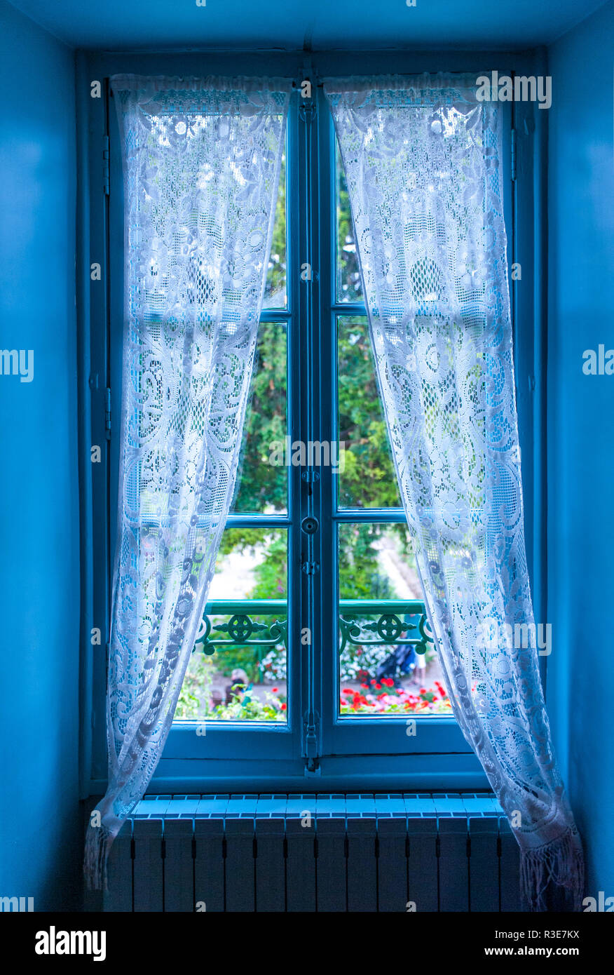 Maison Claude Monet, Giverny. Window on the Garden Stock Photo