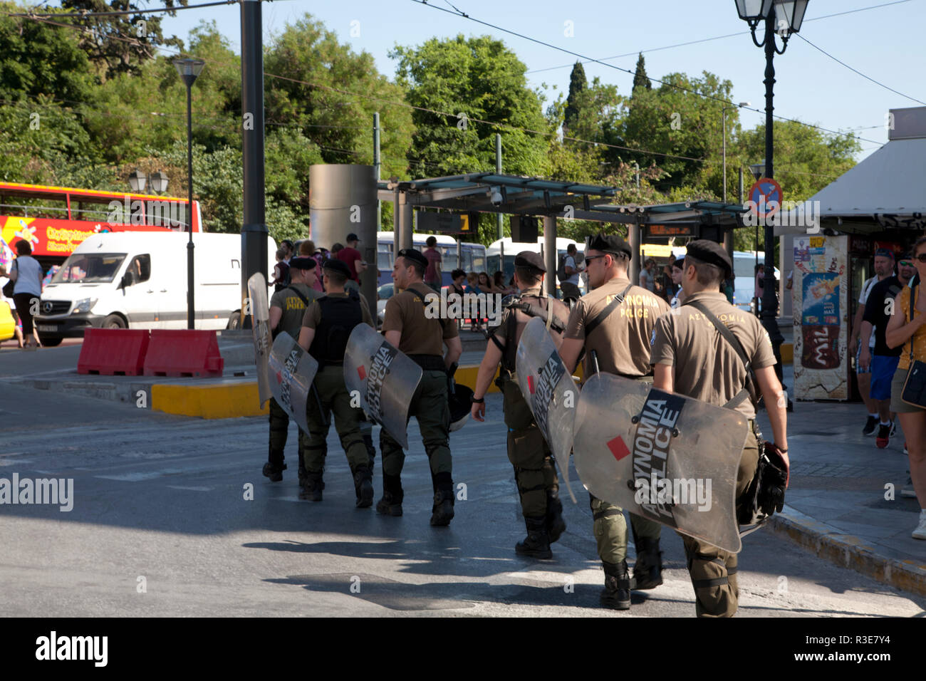 riot police walking with shields syntagma square athens greece Stock ...