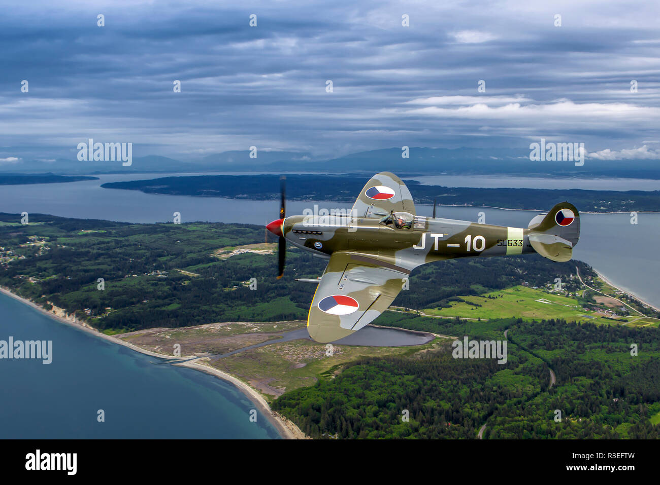 Supermarine 361 Spitfire in flight Stock Photo