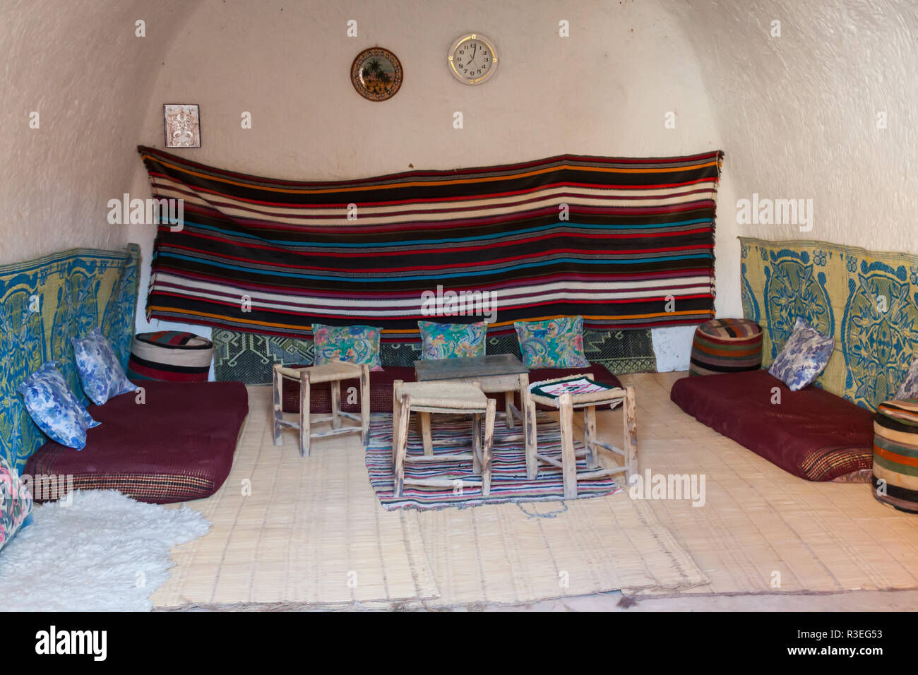 cave house in matmata,tunisia in the sahara desert Stock Photo - Alamy