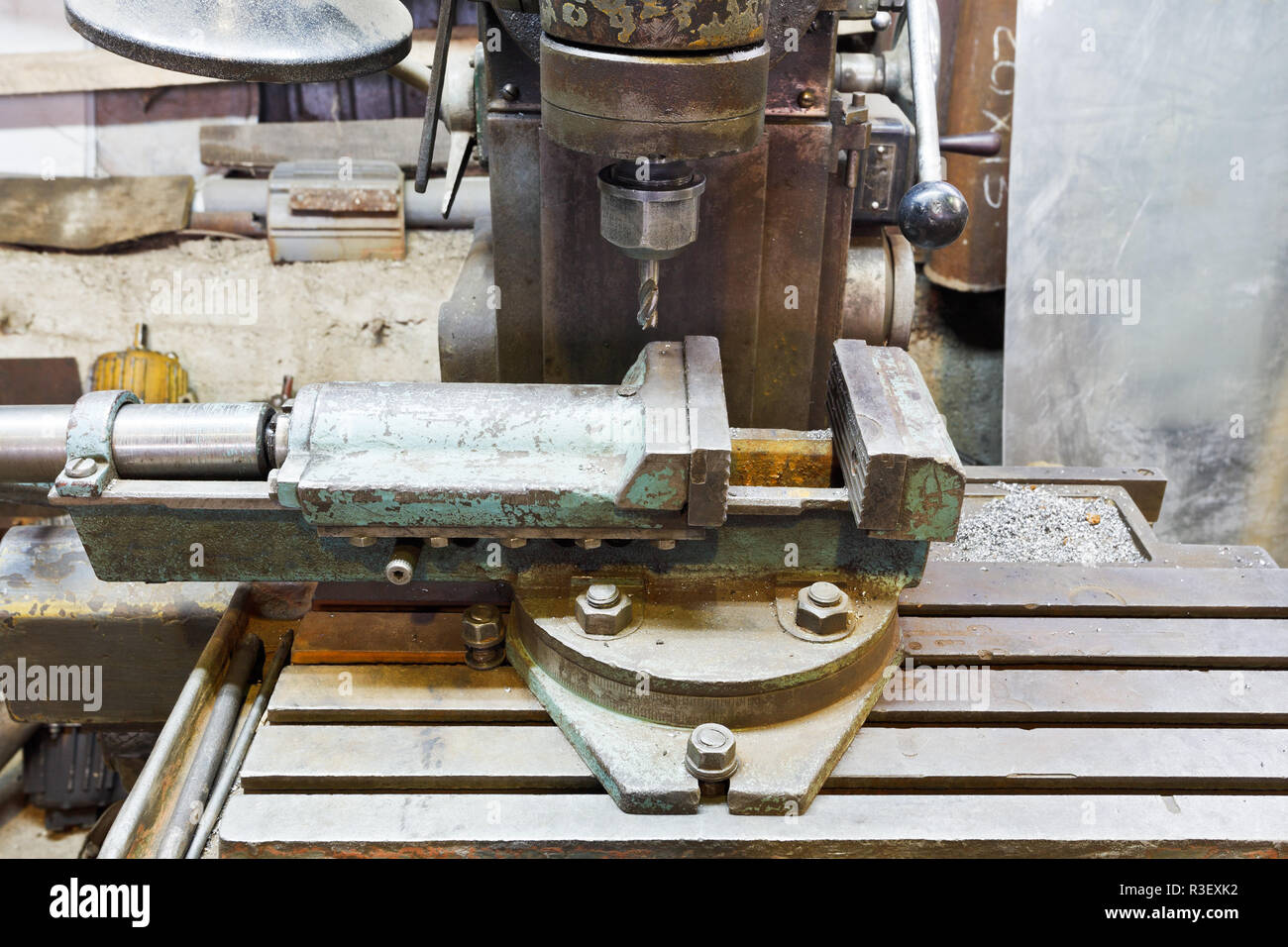 Automatic chucking machine hires stock photography and images Alamy