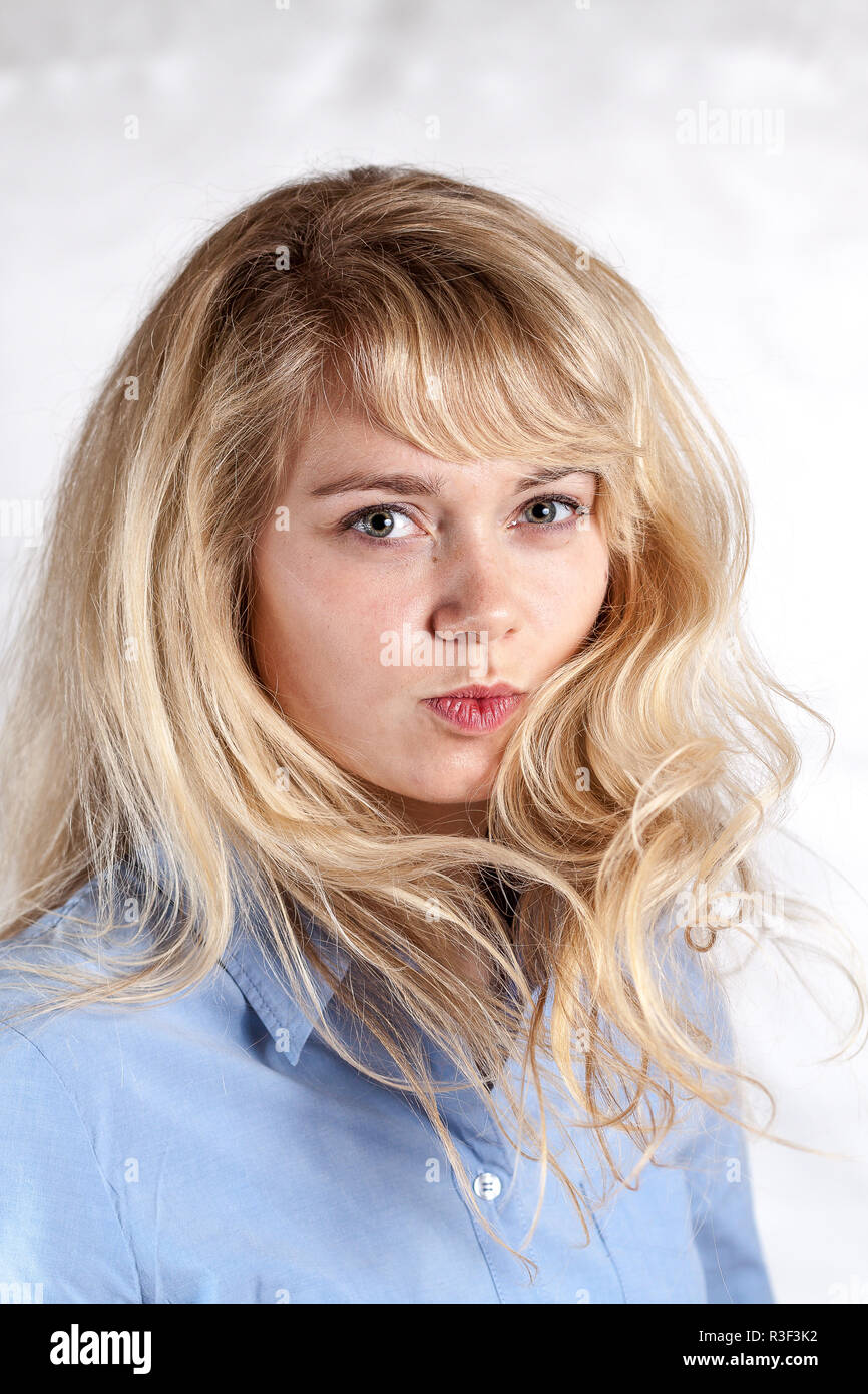 Blaue lange haare hi-res stock photography and images - Alamy