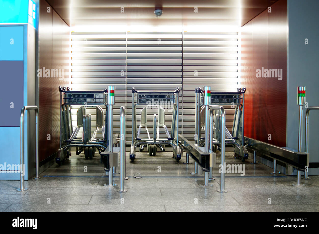 baggage car rental Stock Photo Alamy