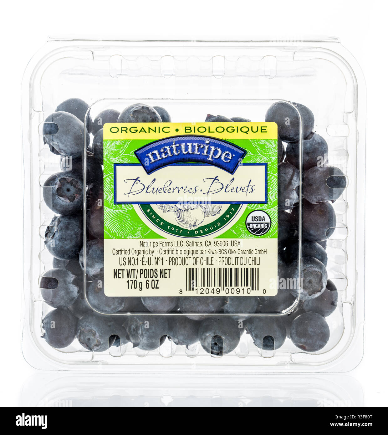 Winneconne, WI - 21 November 2018: A package of Naturipe blueberries on ...