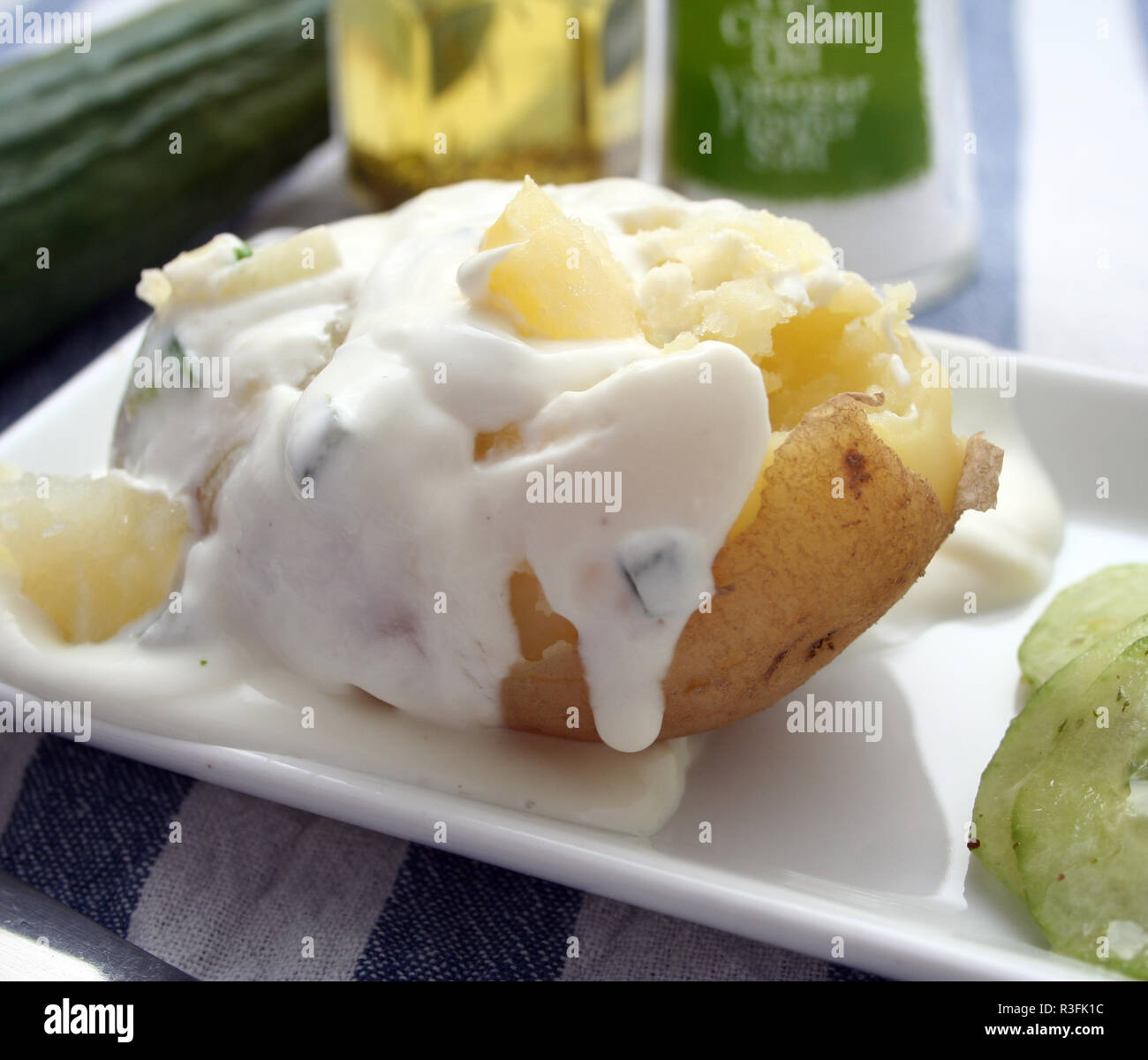 having lunch Stock Photo - Alamy