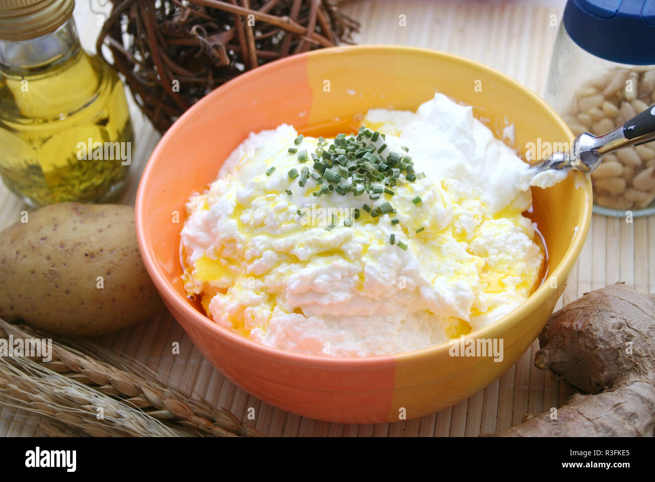Down quark hi-res stock photography and images - Alamy