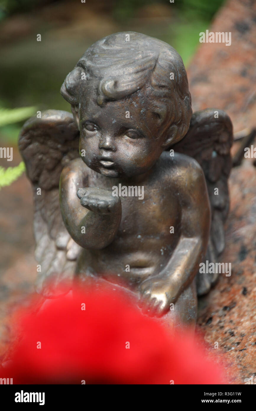 angel on a grave Stock Photo Alamy