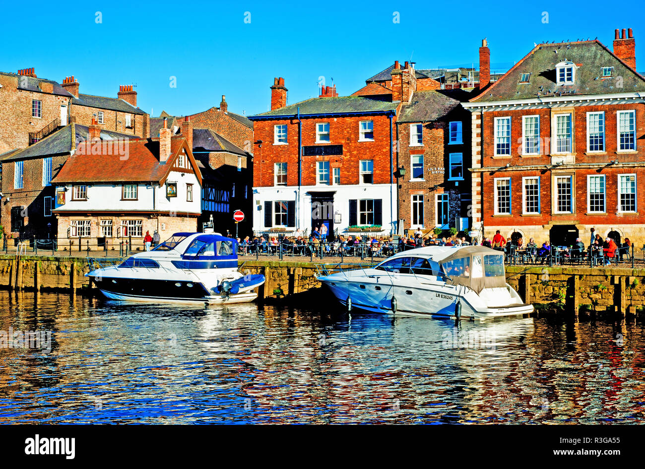 Luxury Boats, and The Kings Arms, King Staithes, River Ouse, York,.England Stock Photo