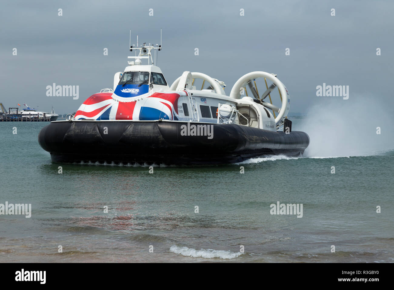 Hovercraft / Hover Craft 'The Solent Flyer' seen at Ryde on Isle of ...