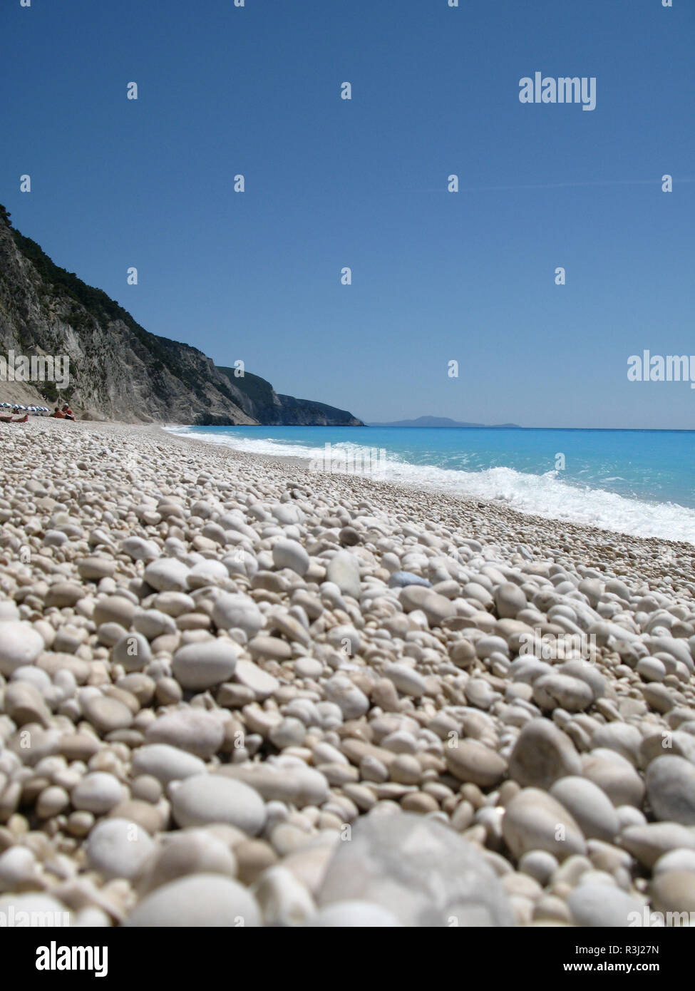 111 pebble and sea Stock Photo - Alamy