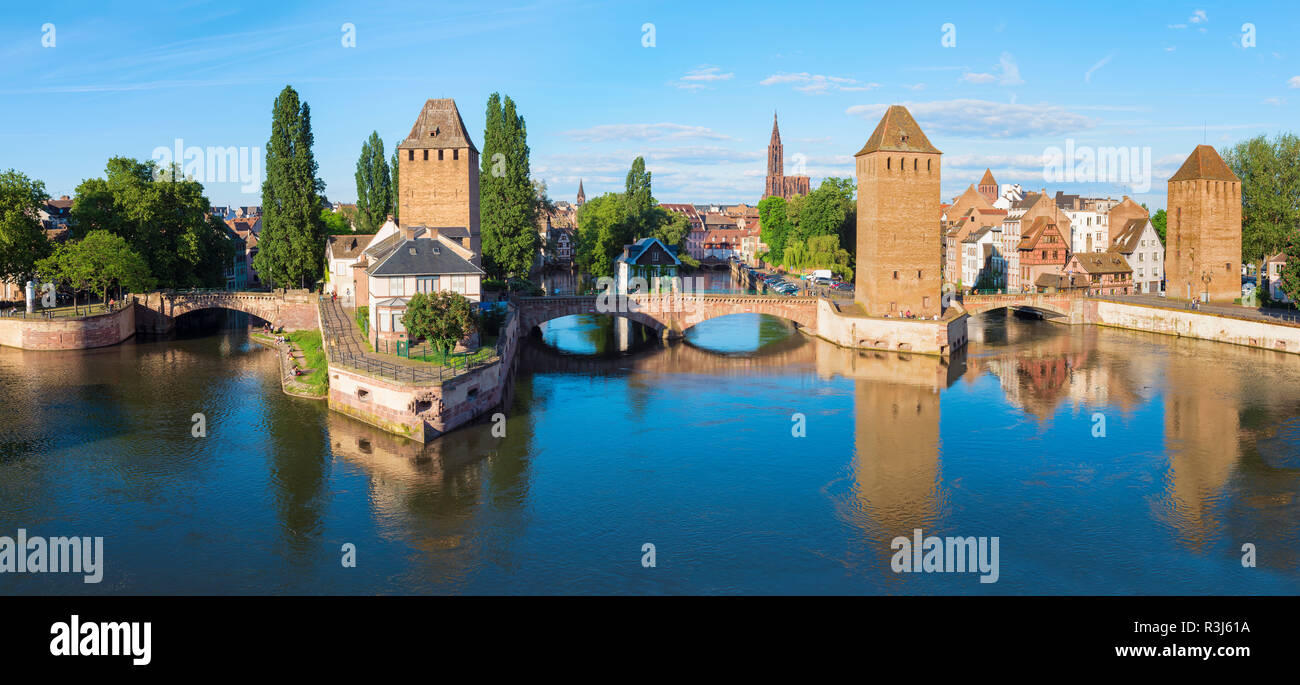 Ponts couverts over ILL Canal, Strasbourg, Alsace, Bas-Rhin Department, France Stock Photo
