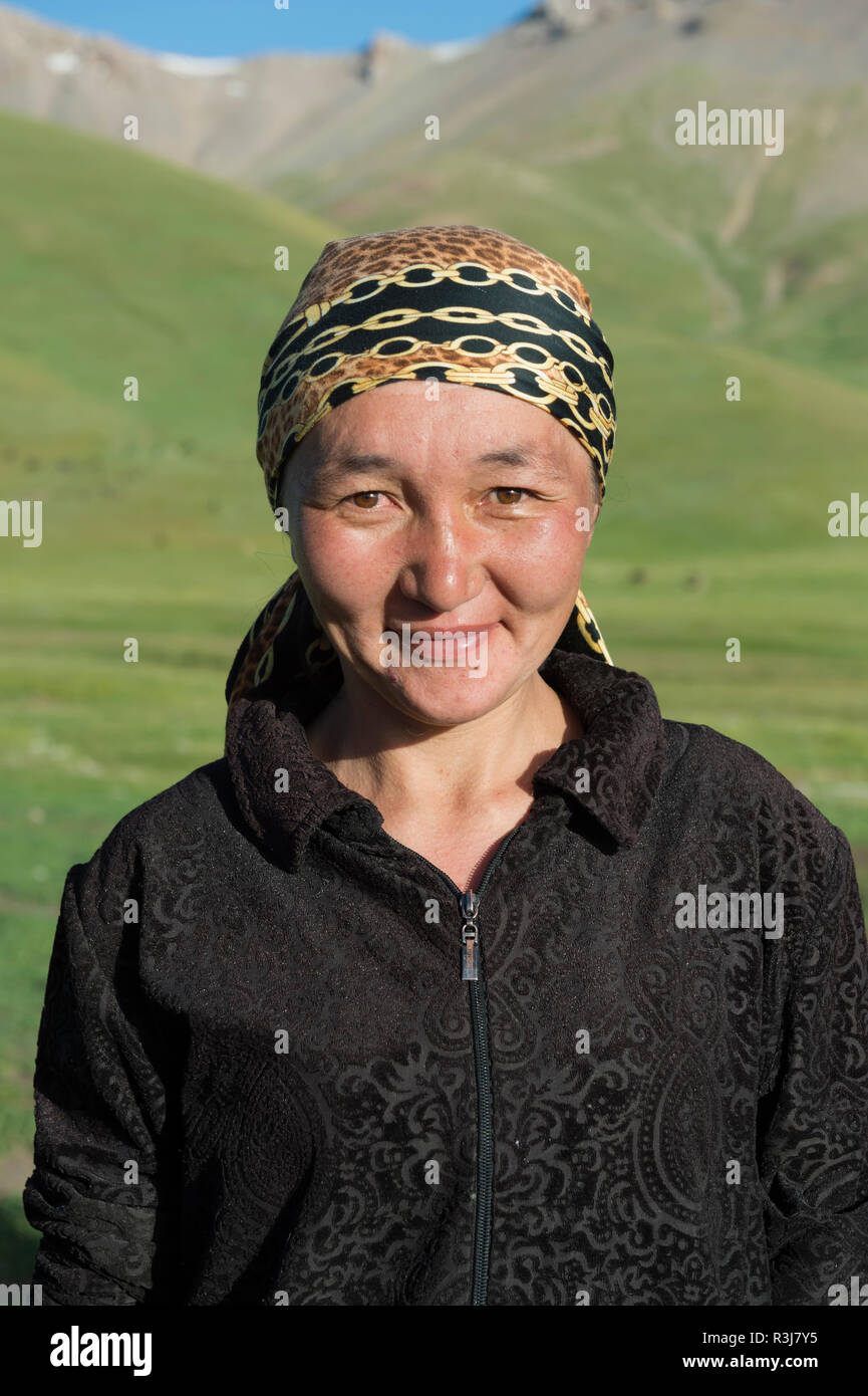 Kyrgyz woman, Song Kol Lake, Naryn province, Kyrgyzstan, Central Asia Stock Photo