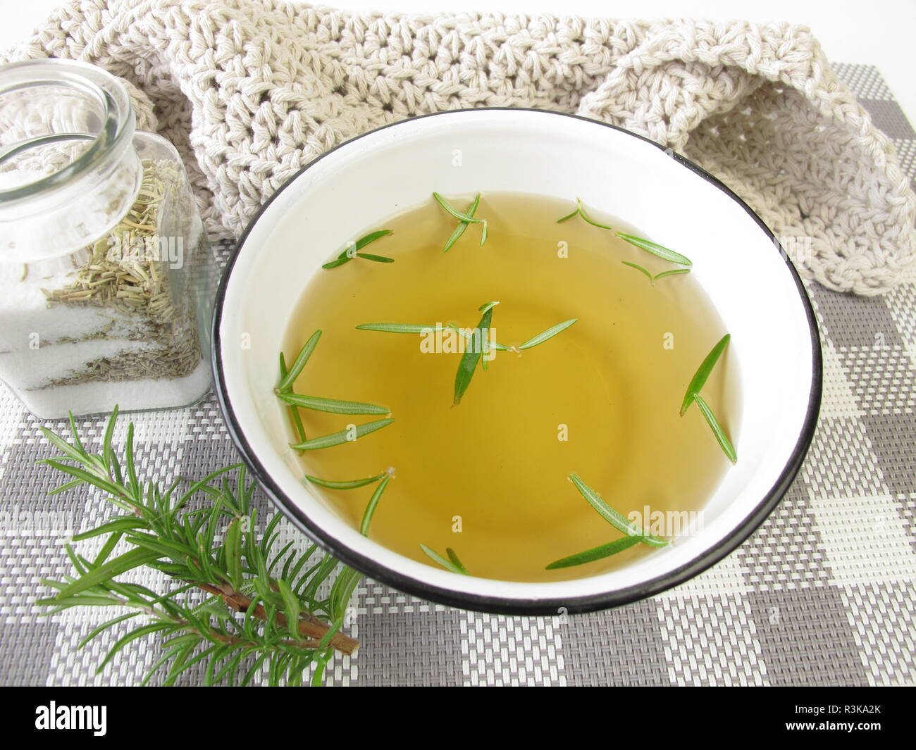 rosemary bath Stock Photo Alamy