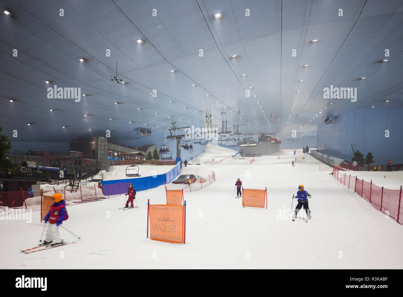 UAE, Dubai, Al Barsha, Mall of the Emirates, Ski Dubai, indoor ski area