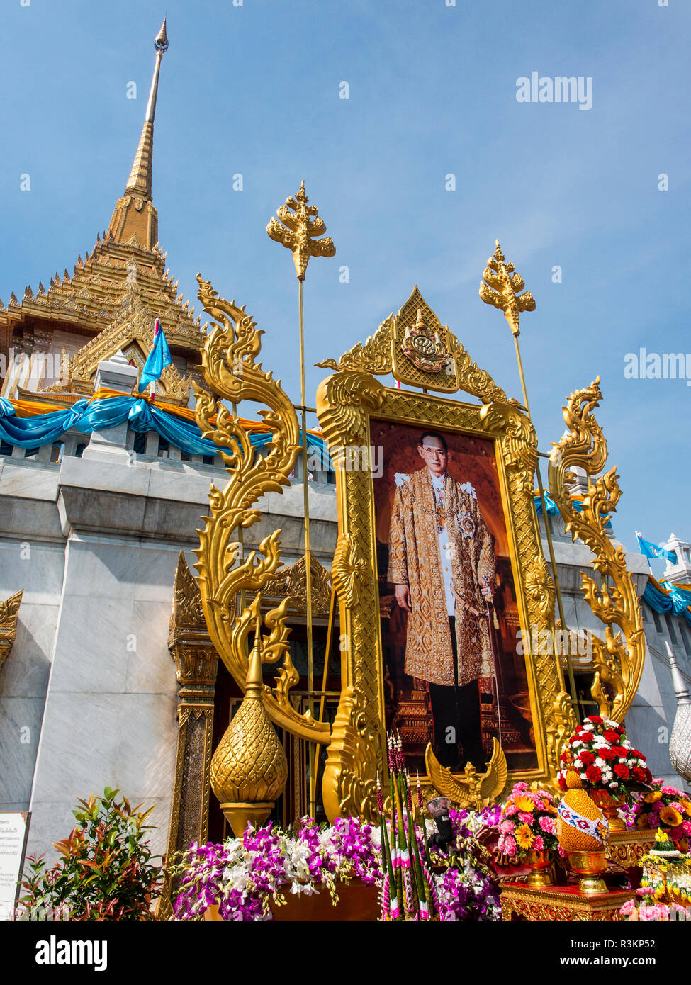 Thailand, Bangkok, Wat Trimitr decorated for the kings birthday Stock Photo