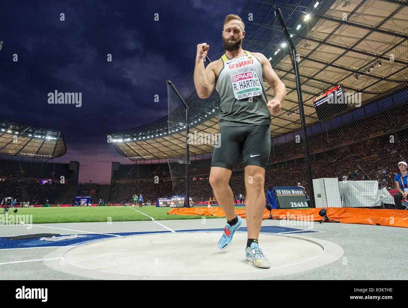 Berlin, Deutschland. 08th Aug, 2018. jubilation Robert HARTING, Germany,  6th place, in the Olympic Stadium. Discus final of the men, on 08.08.2018  European Athletics Championships 2018 in Berlin/Germany from 06.08. - 12.08. 2018.