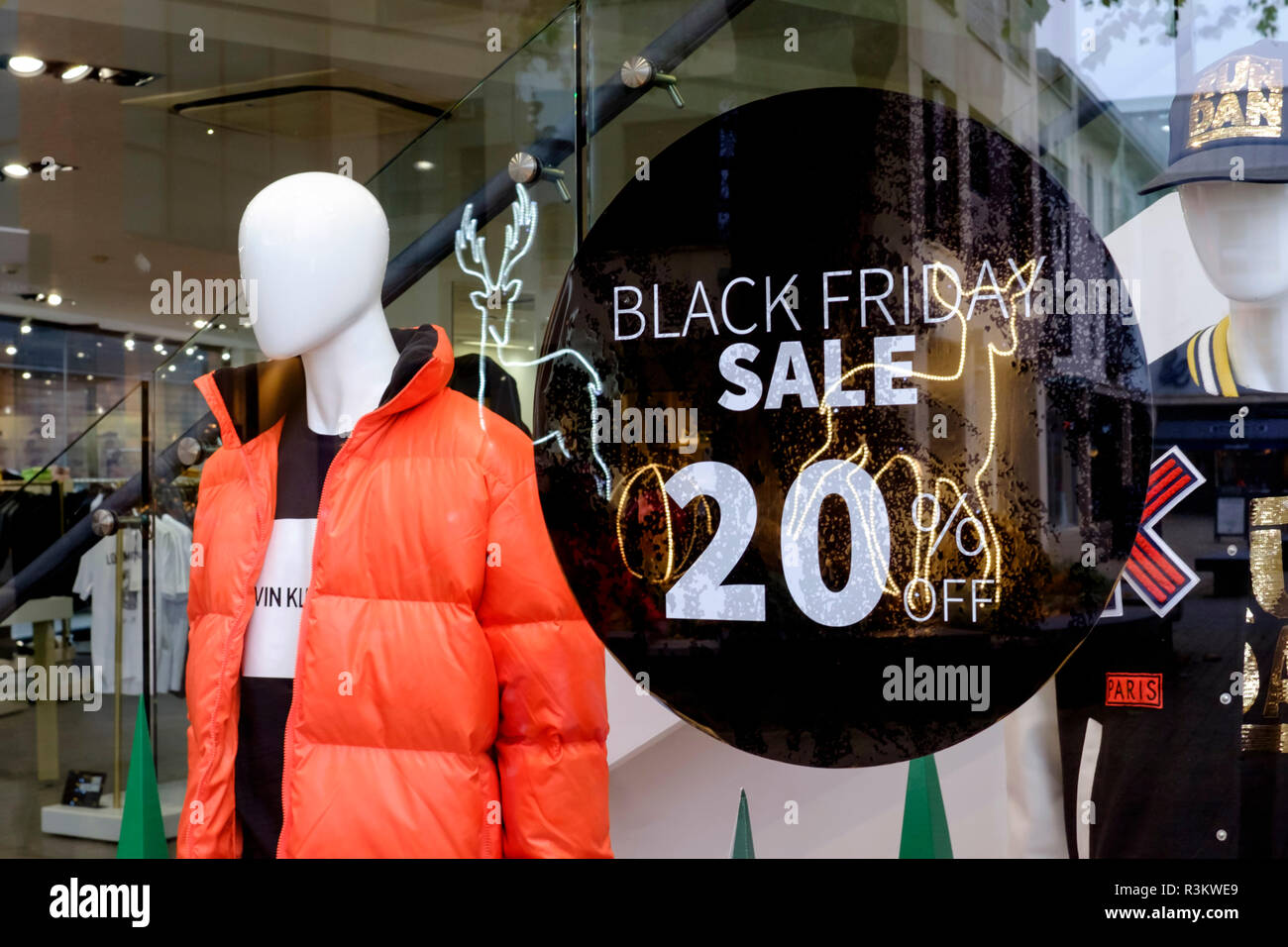 Black friday offers hi-res stock photography and images - Alamy