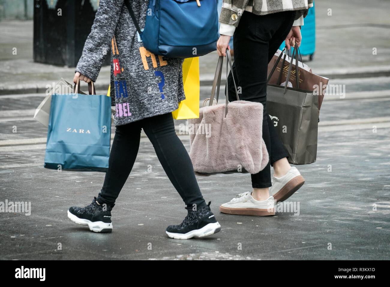 Zara carrying bag hi-res stock photography and images - Alamy