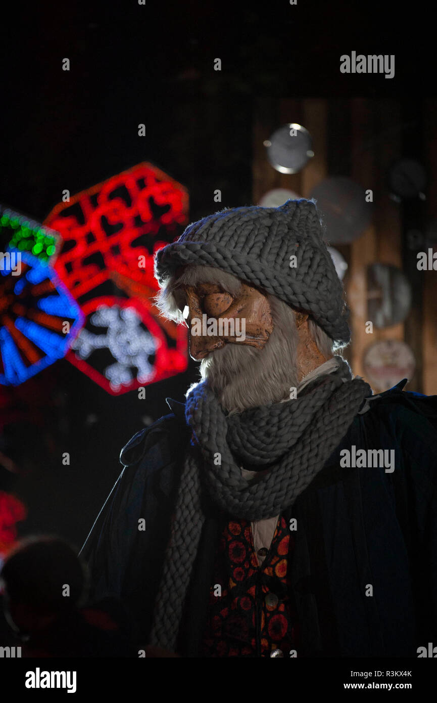 Barcelona, Spain. 22nd Nov, 2018. Barcelona, Spain. has lit more than 100 km of Christmas lights in a show where Mr. Winter, a character of four meters tall, white beard, erase and various outfits to face the cold that will accompany the little ones during these dates. The act presented by Magi Lari was attended by the mayor of Barcelona, Spain., Ada Colau and other municipal authorities. Credit: Charlie Perez/Alamy Live News Stock Photo