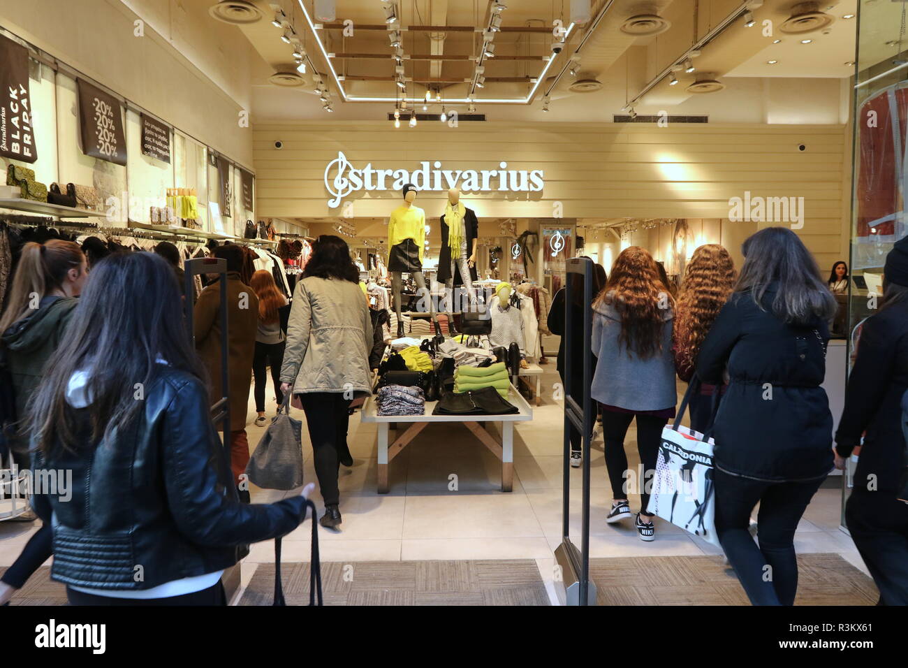 Thessaloniki, Greece, November 23rd, 2018. Shoppers enter Stradivarius  store in Thessaloniki's Tsimisky street on Black Friday. Black Friday  shopping has long been a post-Thanksgiving tradition in the US, but in  Greece it's