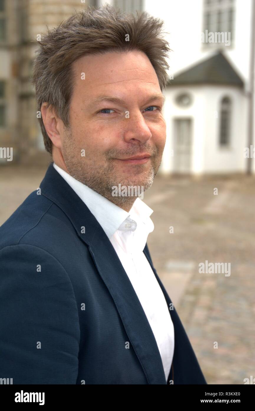 Robert Habeck - the Deputy Prime Minister and Minister for Energy Transition, Agriculture, Environment and Rural Areas in Schleswig-Holstein and since 27 January 2018 Federal Chairman of the Grune of Bundnis90/Die Grunen on the sidelines of a campaign appearance at Schloss Gottorf in Schleswig. Exclusive portrait in the castle courtyard of Schloss Gottorf from April 2017. | usage worldwide Stock Photo