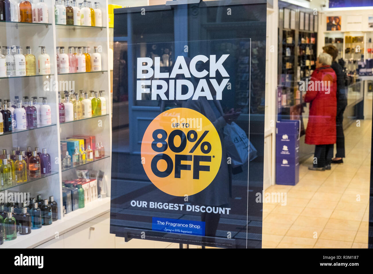 Bournemouth, Dorset, UK. 23rd Nov 2018. Huge discounts available on selected items at The Fragrance Shop,House of Fraser,Old Christchurch Road,Bournemouth,Dorset,UK.The troubled retailer is offering big discounts on selected items. Credit: Paul Quayle/Alamy Live News Stock Photo