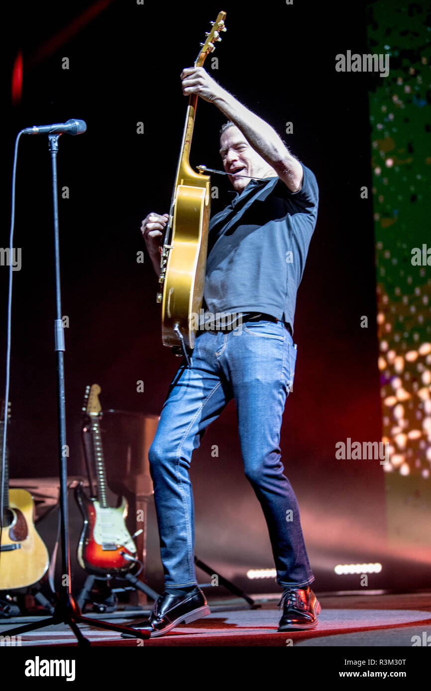 Brian adams hi-res stock photography and images - Alamy