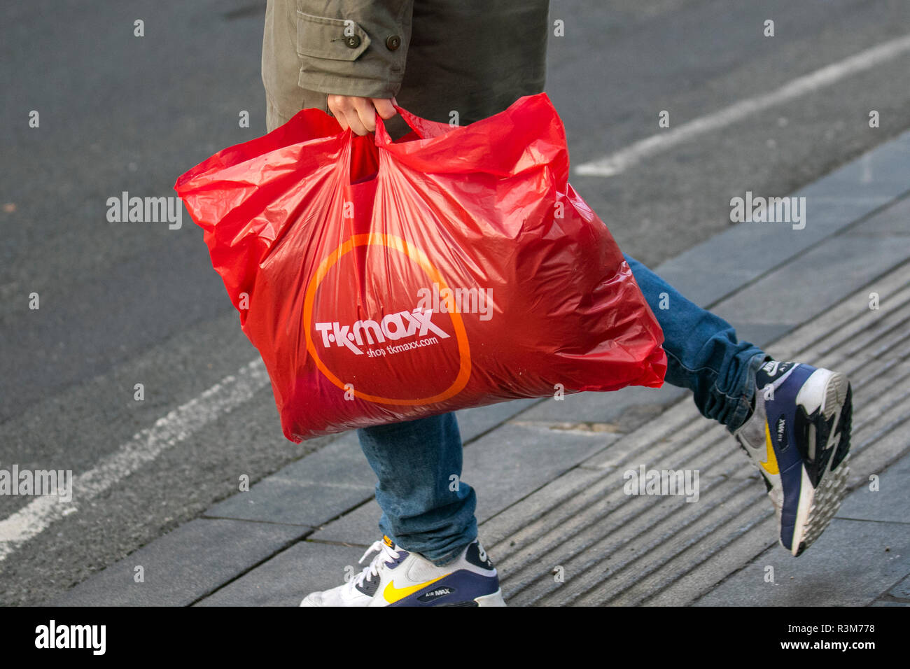 2019 Christmas Spending Southport, Merseyside, UK. 24th November, 2019. TJ Maxx Black 2019 Christmas Spending Southport, Merseyside, UK. 24th November, 2019. TJ Maxx Black