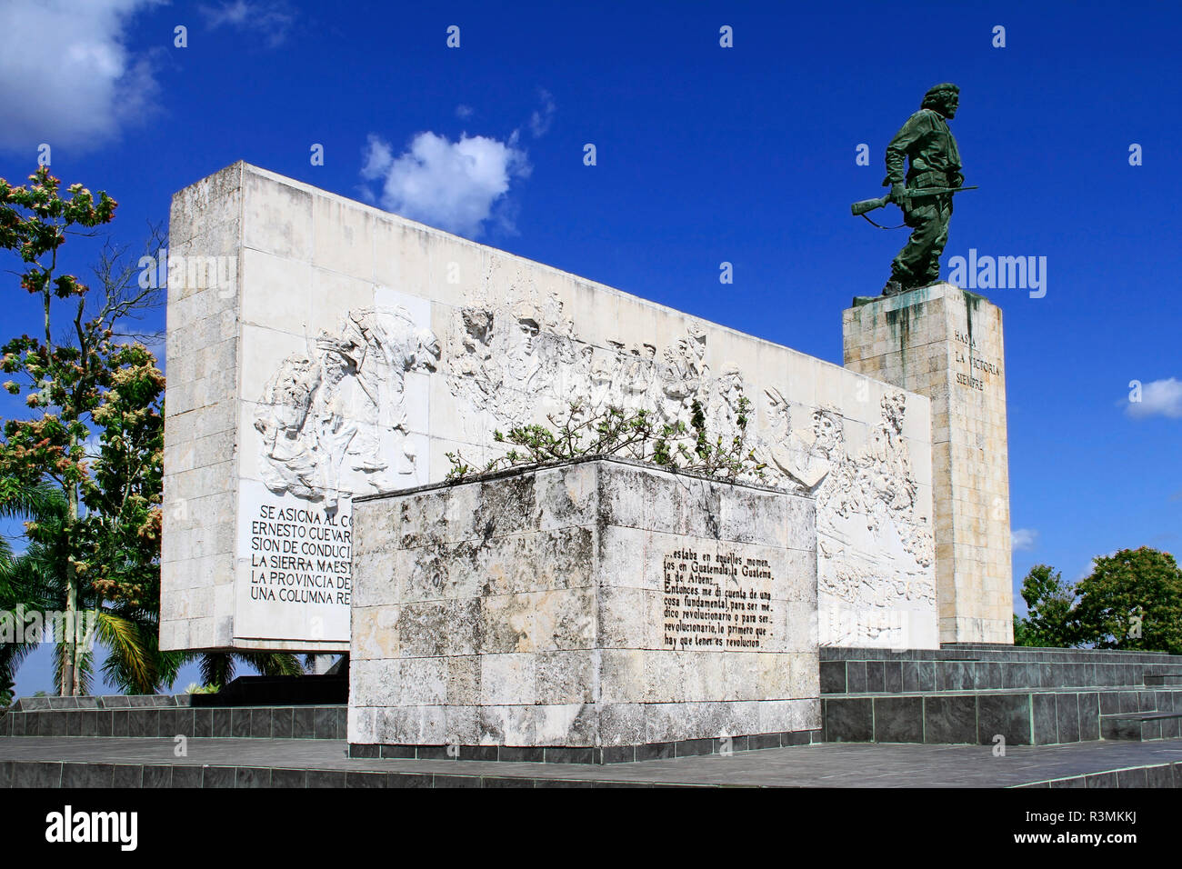 Cuba, Santa Clara, Villa Clara. Che Guevara Memorial Statue on the Plaza de la Revolucion Stock Photo