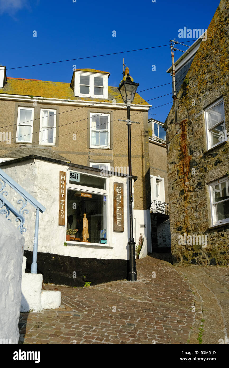Shop stands hires stock photography and images Alamy