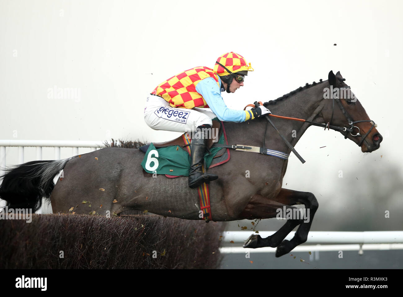 Kilcara ridden Jockey Rex Dingle during Fourpenny Plate Mares' Novices' Handicap Chase Stock Photo