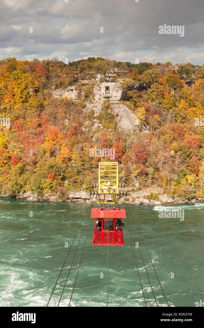 Canada, Ontario, Niagara Falls, Whirlpool Aero Car, tourist gondola