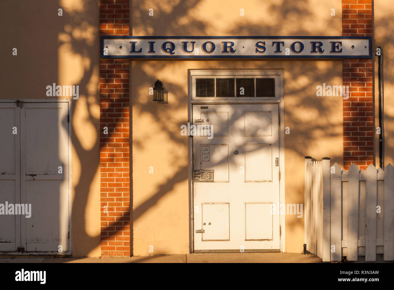 Canada, Ontario, Niagara on the Lake, liquor store Stock Photo Alamy
