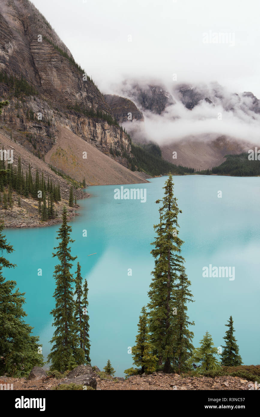 Moraine Lake, Lake Louise, Banff National Park, Alberta, Canada, Canadian Rockies, turquoise glacier lake Stock Photo